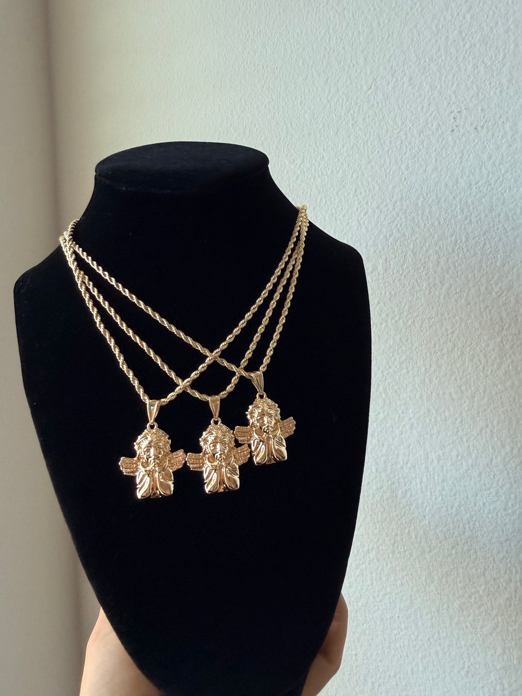ANGEL NECKLACE