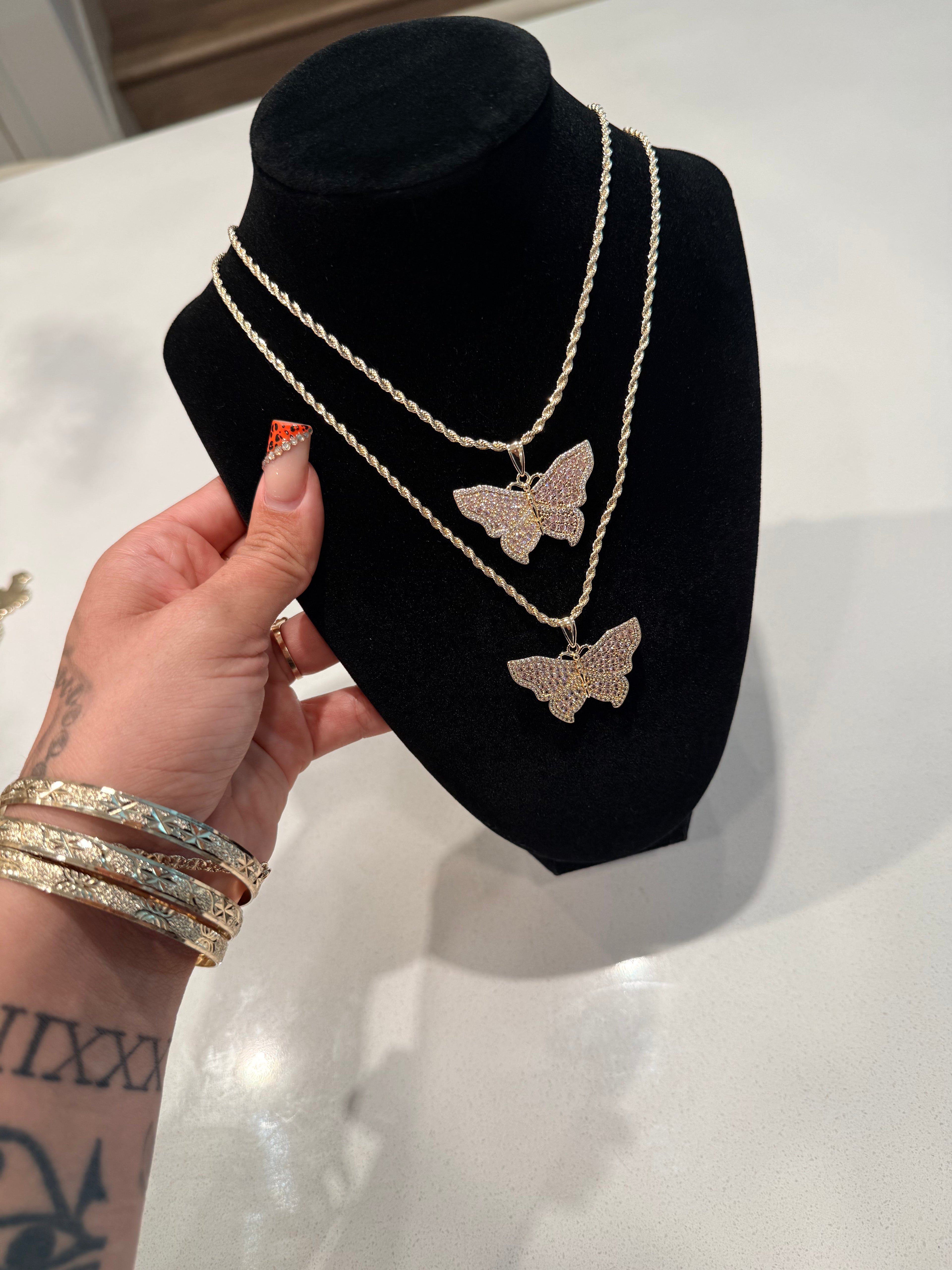 PNK BUTTERFLY NECKLACE