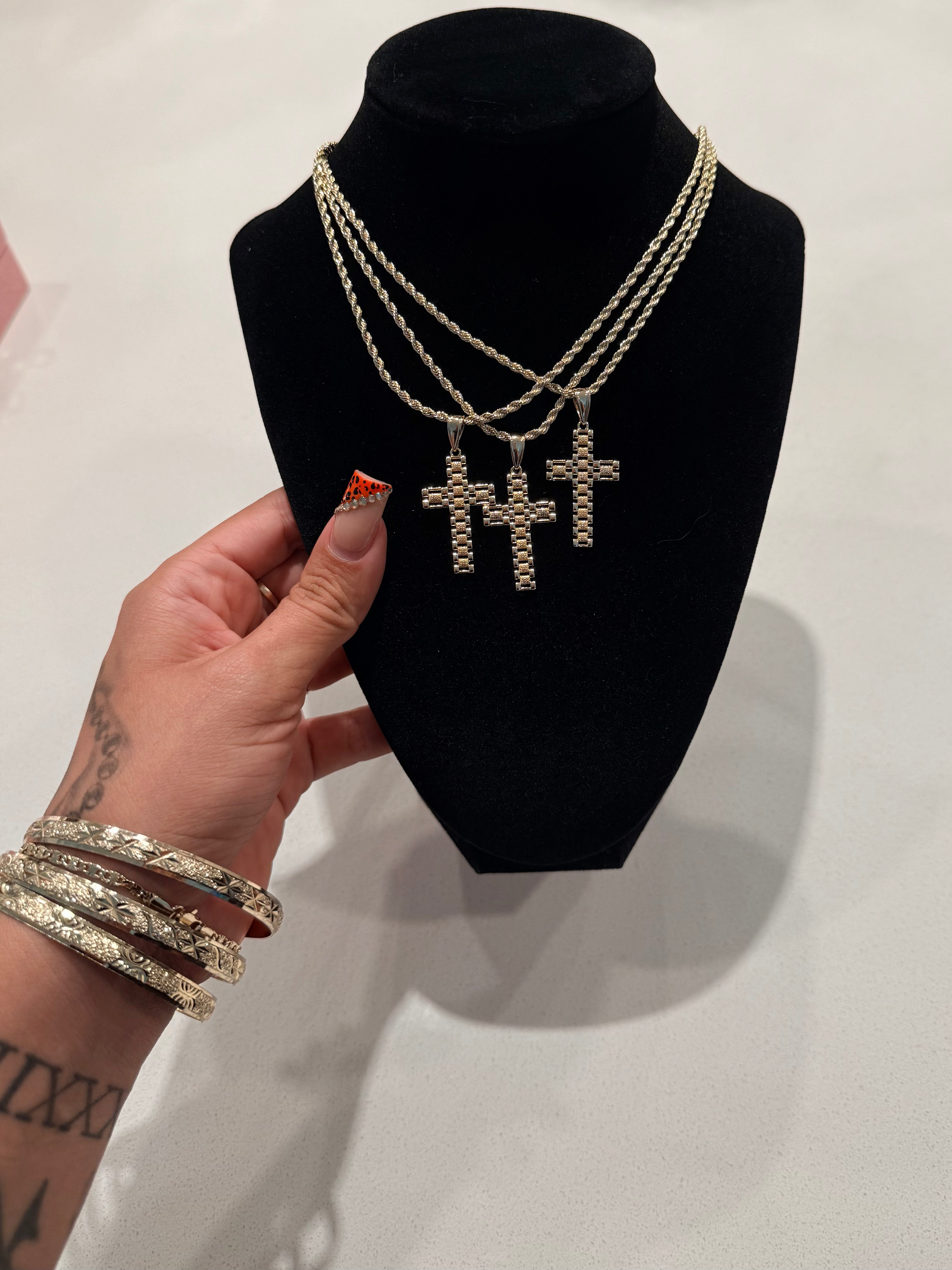 GOLD CROSS NECKLACE